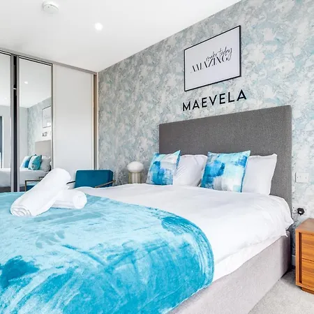 Apartman Maevela Apartments - New Build Luxury Apt With Juliet Balcony - 5 Min Walk From Bullring & Cube & Mailbox & New Street Station - Free Netflix & Wifi *
